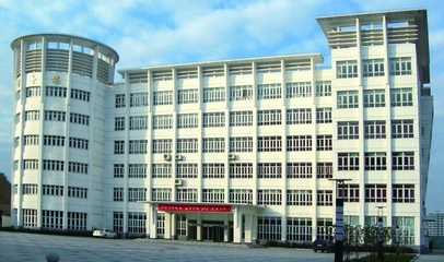 上海邦德職業(yè)技術(shù)學(xué)院校園風(fēng)景——現(xiàn)代技藝與人文生態(tài)的交融